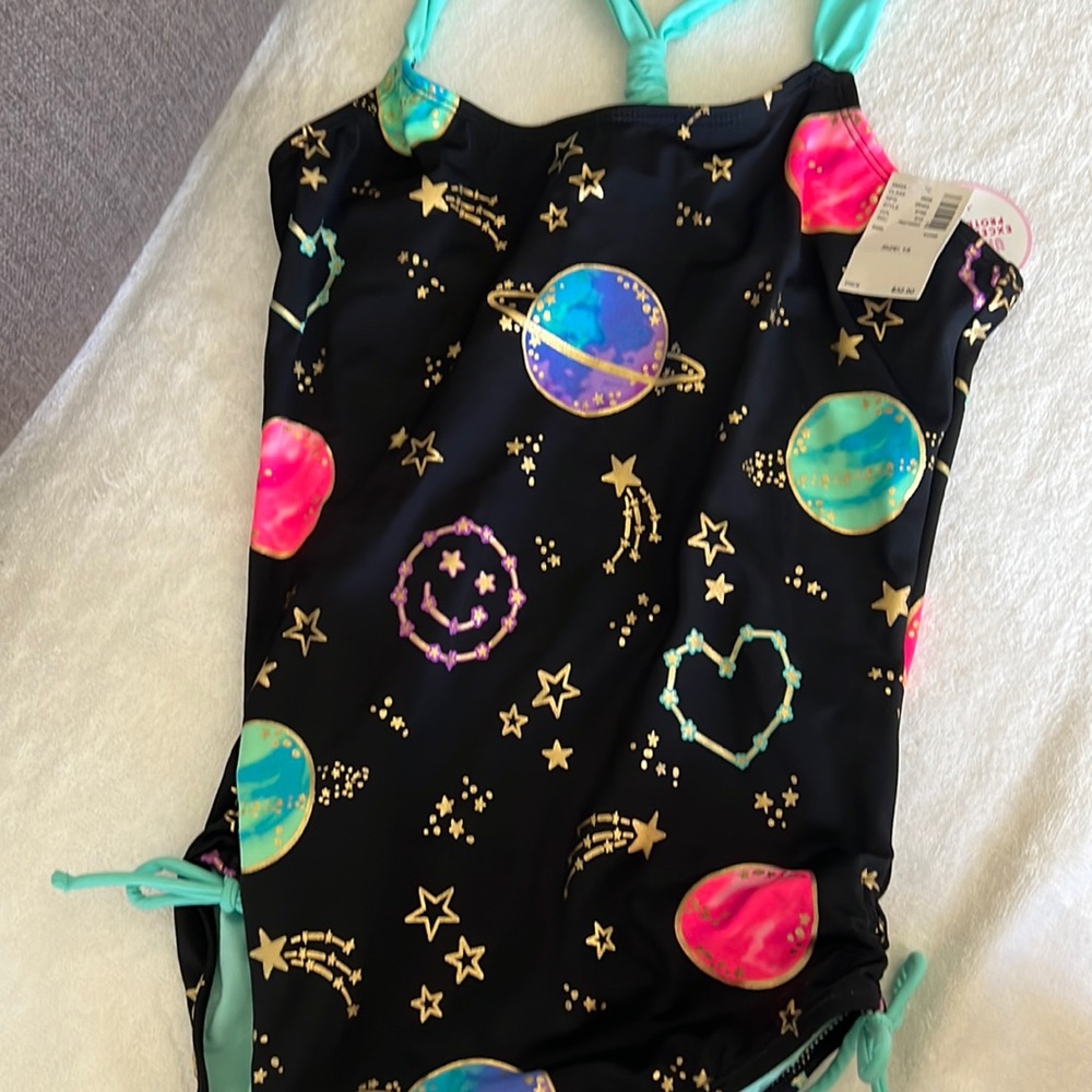 Beautiful bathing suit size. 18 brand new